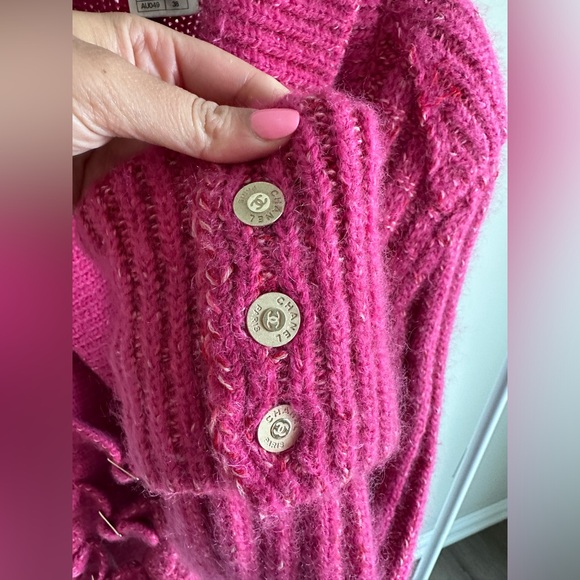 Pink Wool Chanel cardigan size 38 - Picture 5 of 11
